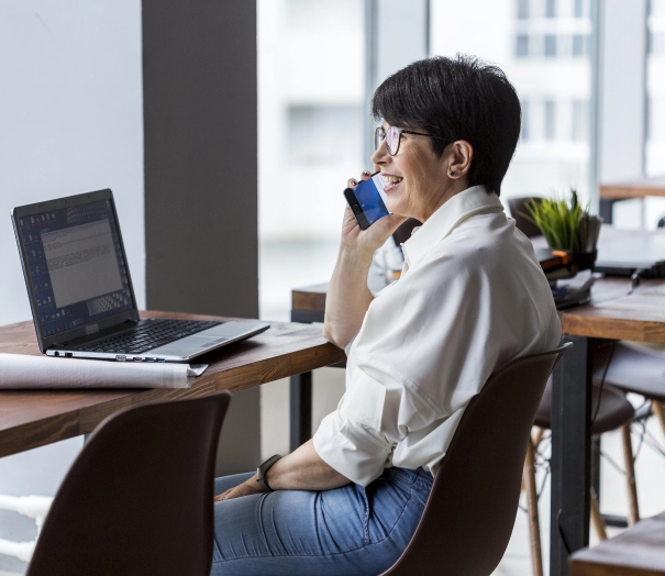 short-haired-business-woman-sitting