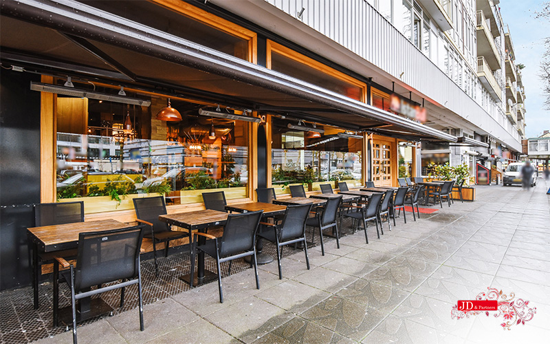 Restaurant with outdoor seating